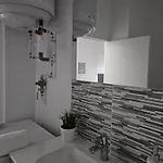 Apartment Ancien Fenetre Sur Cour