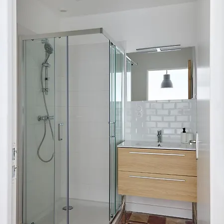 Apartment Ancien Fenetre Sur Cour