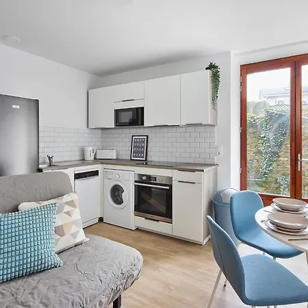 Apartment Ancien Fenetre Sur Cour *