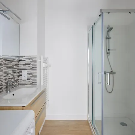 Apartment Ancien Fenetre Sur Cour *