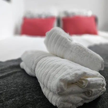 Ancien Fenetre Sur Cour * Beaupréau-en-Mauges