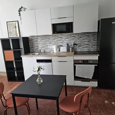 Ancien Fenetre Sur Cour Apartamento