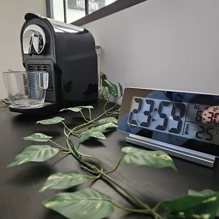 Ancien Fenetre Sur Cour Apartamento Beaupréau-en-Mauges