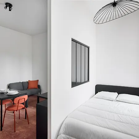 Ancien Fenetre Sur Cour * Beaupréau-en-Mauges