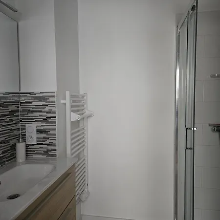 Ancien Fenetre Sur Cour * Beaupréau-en-Mauges