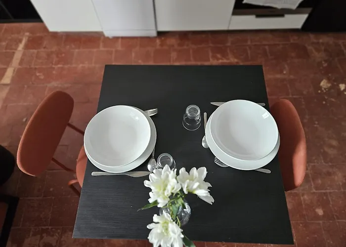 Ancien Fenetre Sur Cour