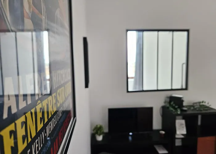 Ancien Fenetre Sur Cour Beaupréau-en-Mauges