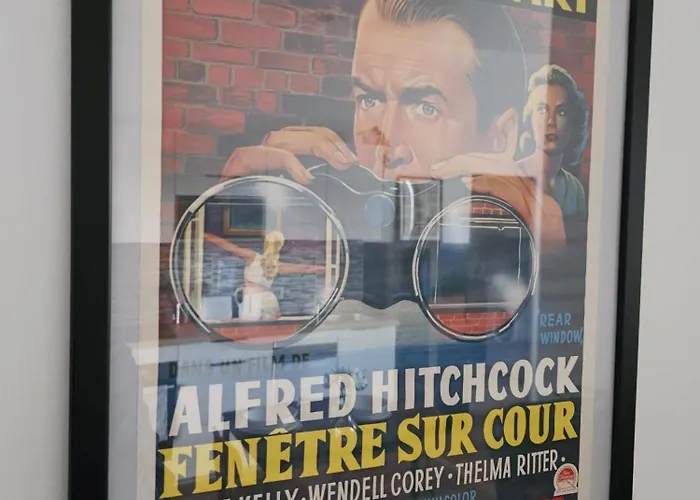 Ancien Fenetre Sur Cour *